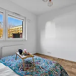Apartamento Praga - Terrace & Parking - By Rentujemy Varsovia