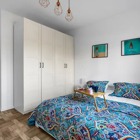 Apartment Praga - Terrace & Parking - By Rentujemy *