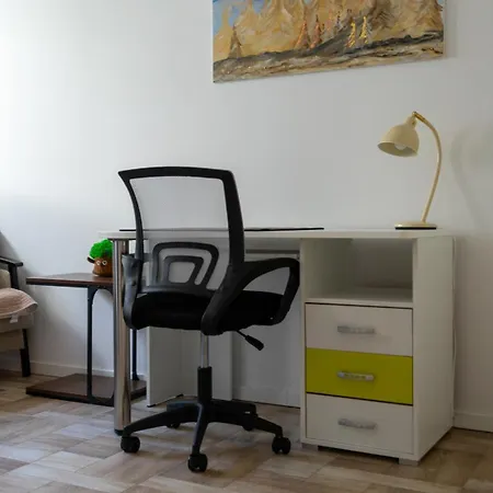 Apartment Praga - Terrace & Parking - By Rentujemy