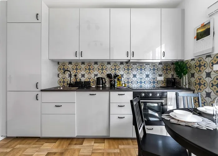 Praga - Terrace & Parking - By Rentujemy Varsó